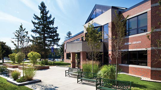Campus de Rivier University