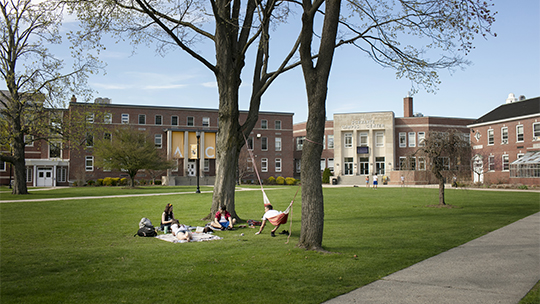 Campus de American International College