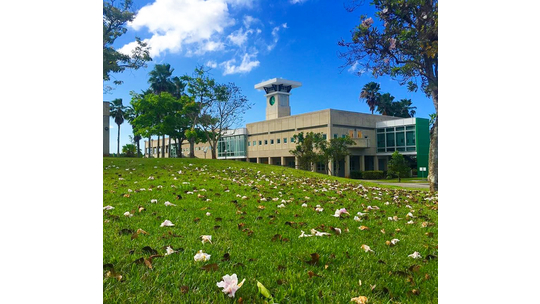 Campus de Inter American University Of Puerto Rico Bayamon